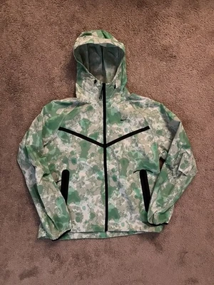 Nike Tech Men's Dri-FIT Woven Camo Windrunner Hooded Jacket US Medium HV0979-034 - Image 1 of 4