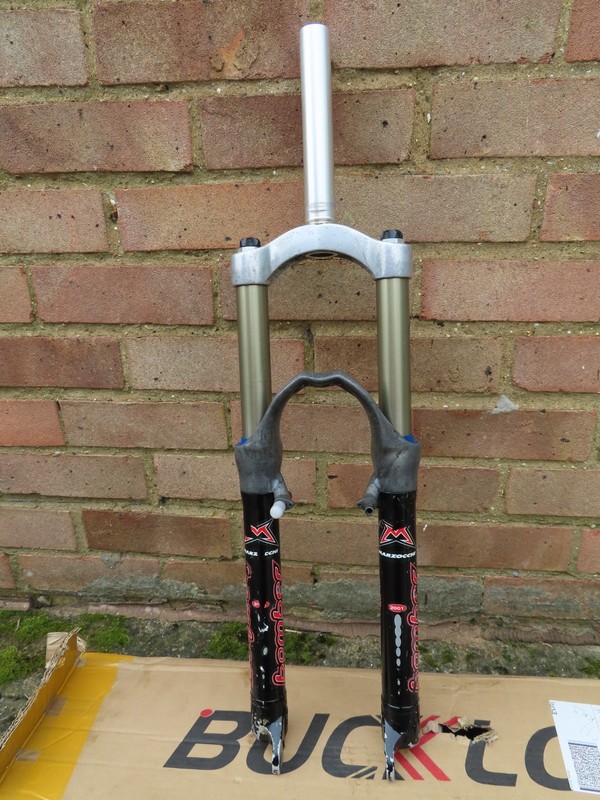 Marzocchi Bomber bike forks (fresh seals and oil, 130mm travel, 26 fork)