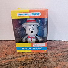 New Universal Studios Dr Seuss Cat in the Hat Figurine Collectible Uni-minis