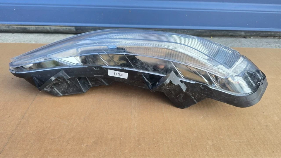 Chevrolet Malibu 2019-2023 OEM luz antiniebla funcionamiento diurno conductor izquierdo 84843547 Foto 4 de 4