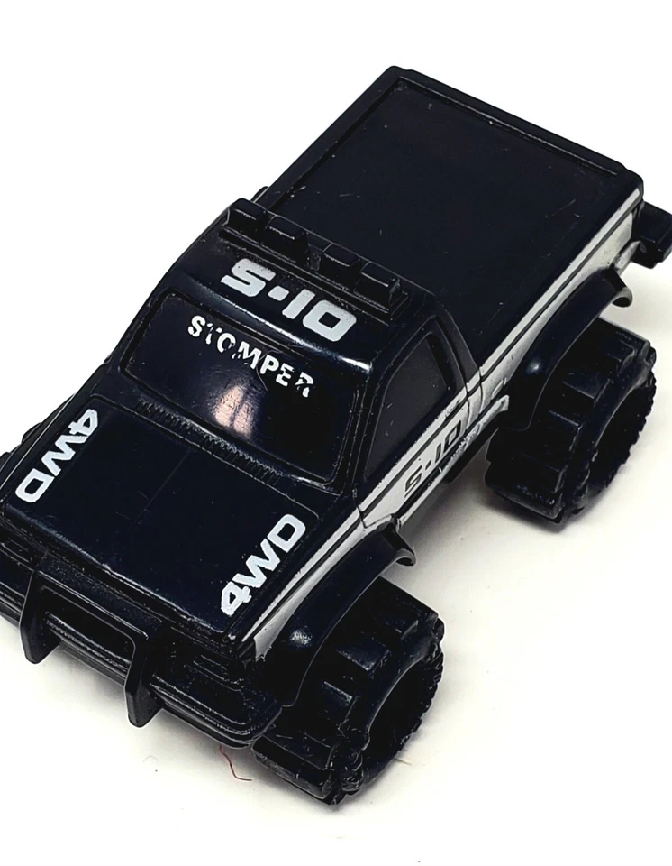 Vintage Lot of 3 1986 Schaper Mini Stompers Jeep Renegade, S-10, Chevy 4x4 - Image 4 of 4