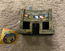 Penn-Plax Officially Licensed Spongebob Squarepants Krusty Krab Small Aquarium