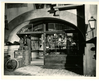 Vintage 8x10 Production Pho Evenings for Sale 1932 Herbert Marshall Sari Maritza