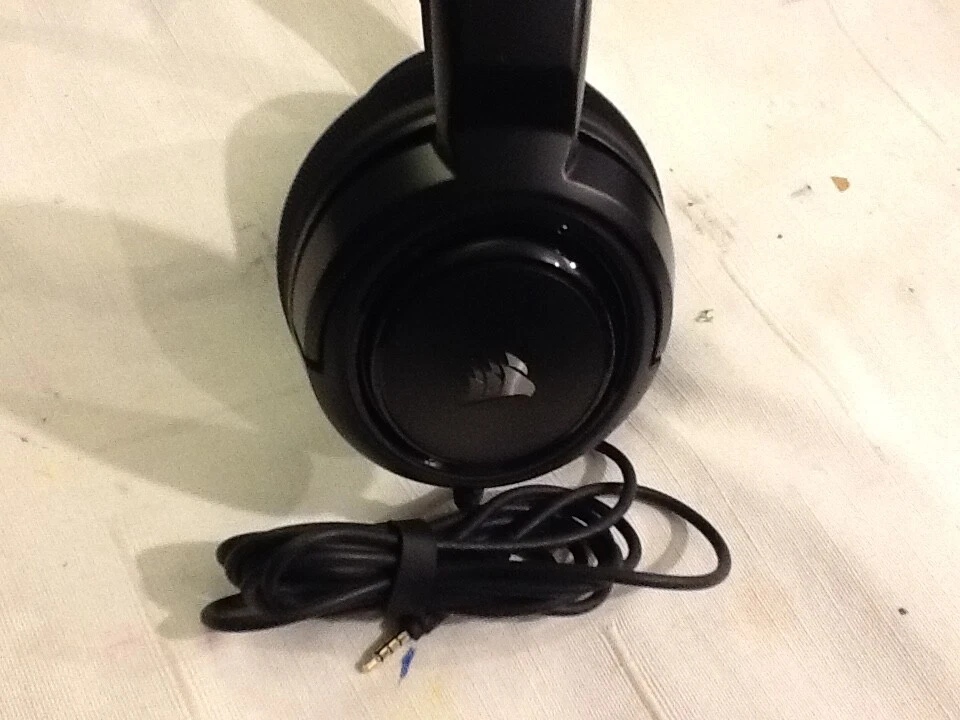 Corsair HS35 Stereo Gaming Headset,  NO MICROPHONE - Image 4 of 4
