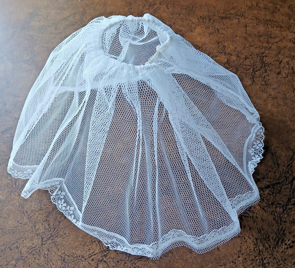 Conjunto de vestido vintage de seda y encaje para muñeca bisque de porcelana talla: 19-21 pulgadas Foto 3 de 4