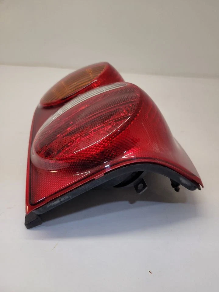 2002 03 2004 JEEP LIBERTY RH Passenger Right Tail Light 55155828AH - Изображение 3 из 4