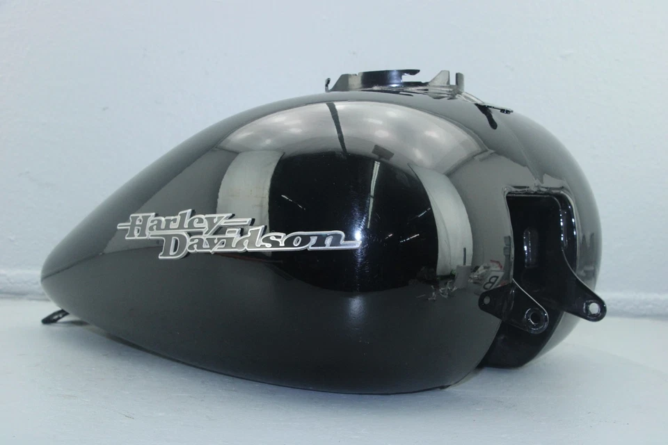 Harley Street Glide 2017 tanque de gasolina negro vivo #4090 Foto 3 de 4