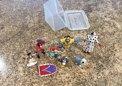 Seltene Vintage Disney 2-3" Figuren Konvolut 7 Figuren, 1 Zubehör + Aufbewahrungskoffer inkl - Bild 1 von 4