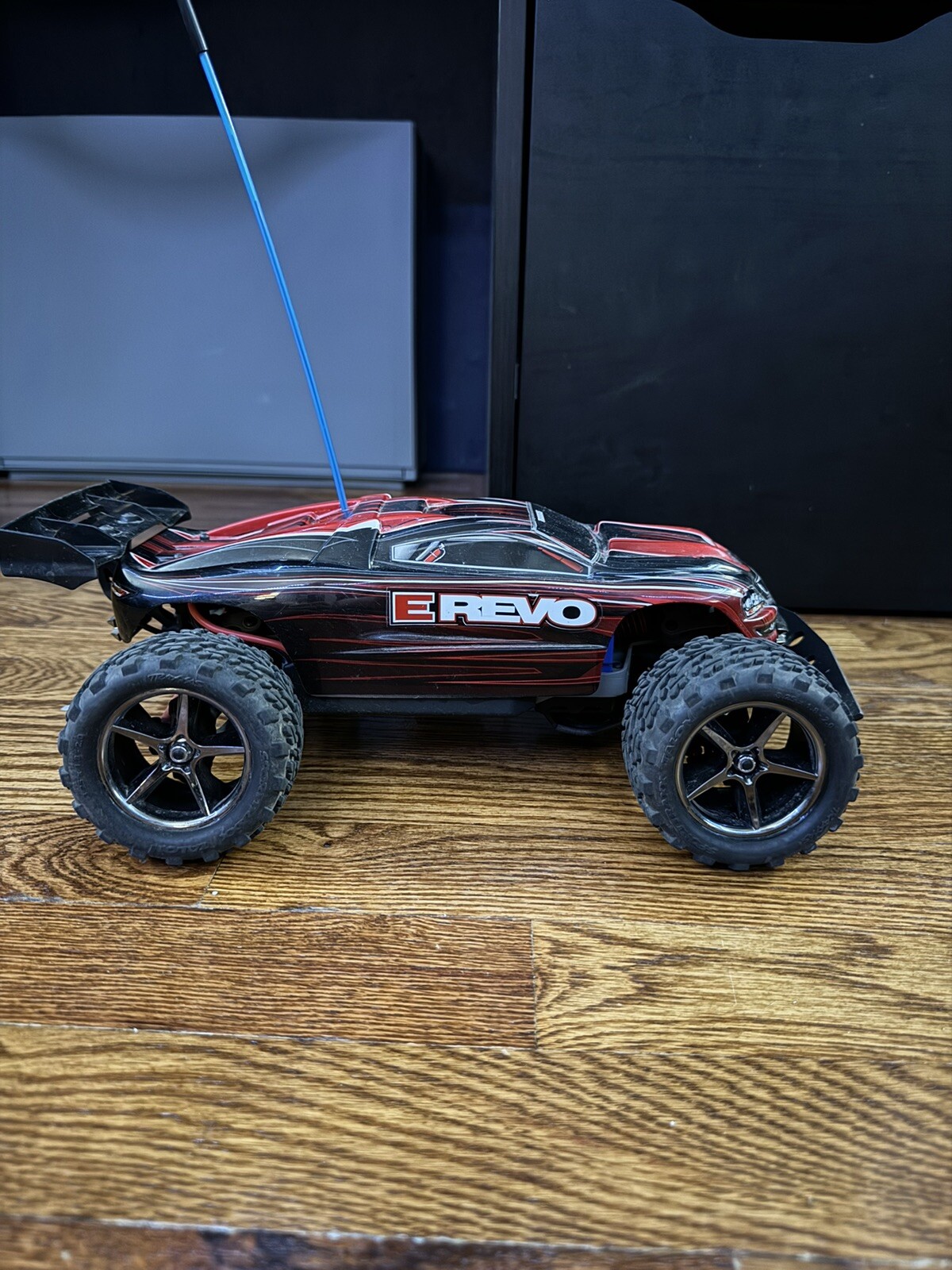 Picture 3 of 10