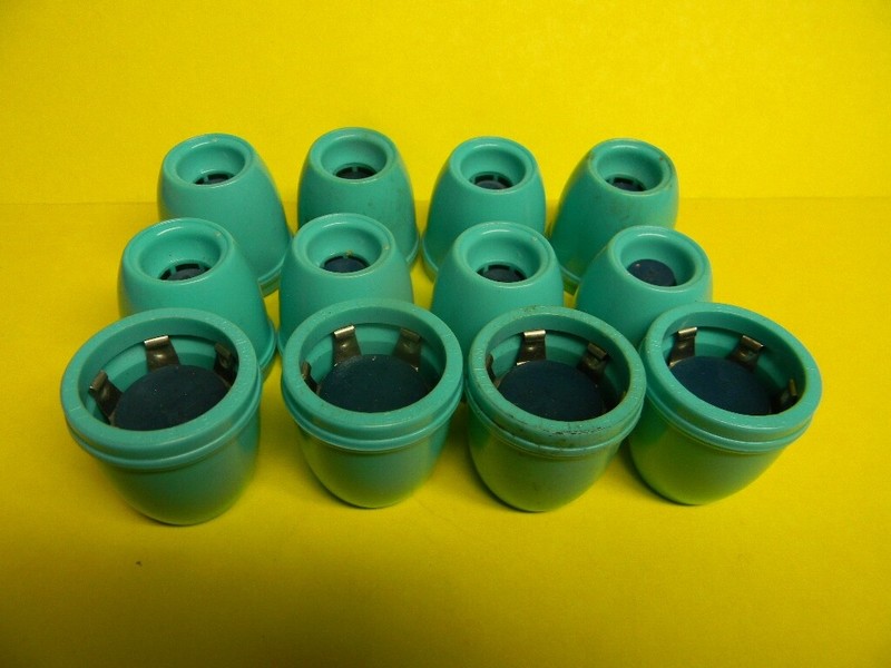 12 VINTAGE AQUA GIN LIQUOR WHISKEY ALCOHOL BOTTLE DOME POURER STOPPERS