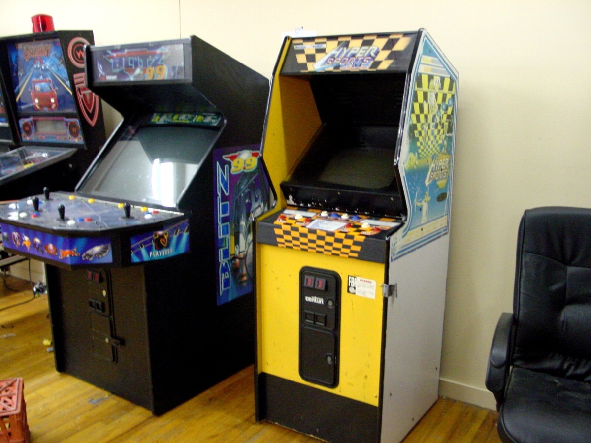KONAMI HYPER SPORTS TRACK N FIELD ARCADE COIN OP VIDEO GAME