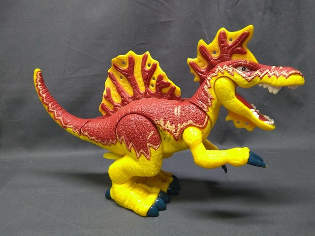 2005 Roaring Spinosaurus 12