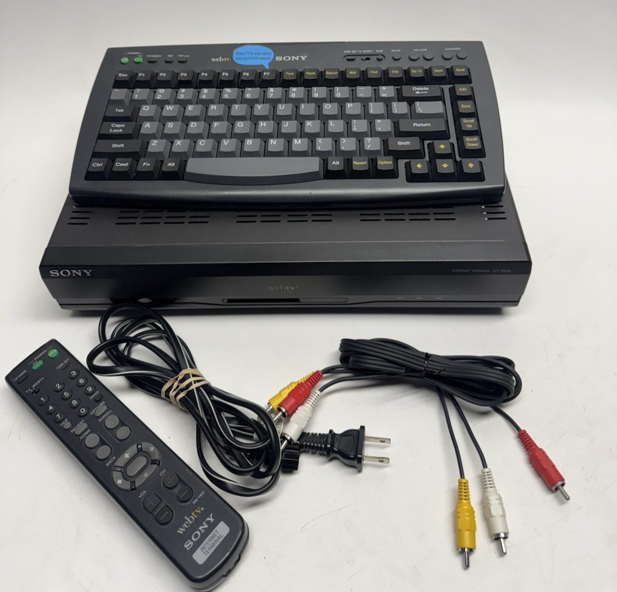 Vintage 1998 Sony WEBTV PLUS INT-W200 Internet Terminal, Key
