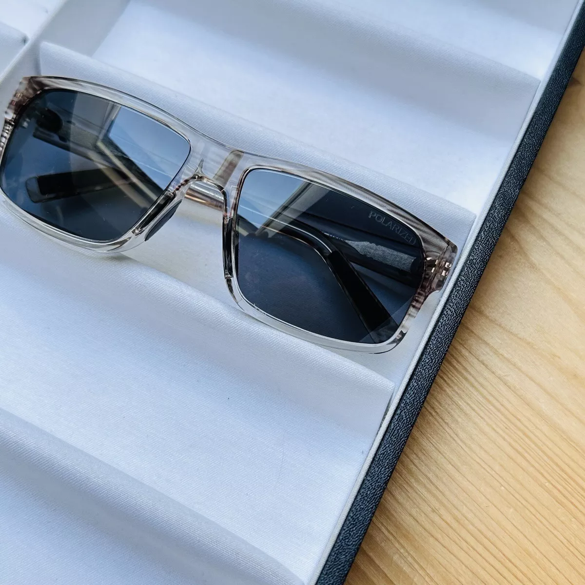 Converse shades top