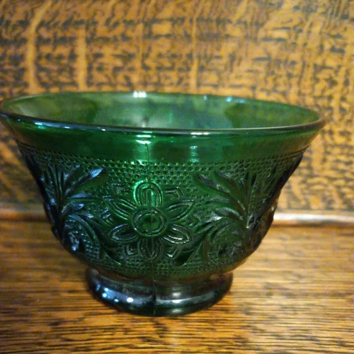 Anchor Hocking Forest Green Depression Sandwich Glass Custard, Berry, Fruit Bowl