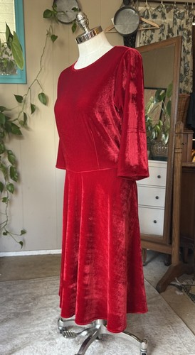 Karina Scarlet Samt Langarm Fit and Flare Kleid, XL - Bild 2 von 5