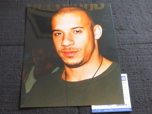 VIN DIESEL signed Autogramm signiert auf 20x25 cm Foto InPerson  ACOA  COA