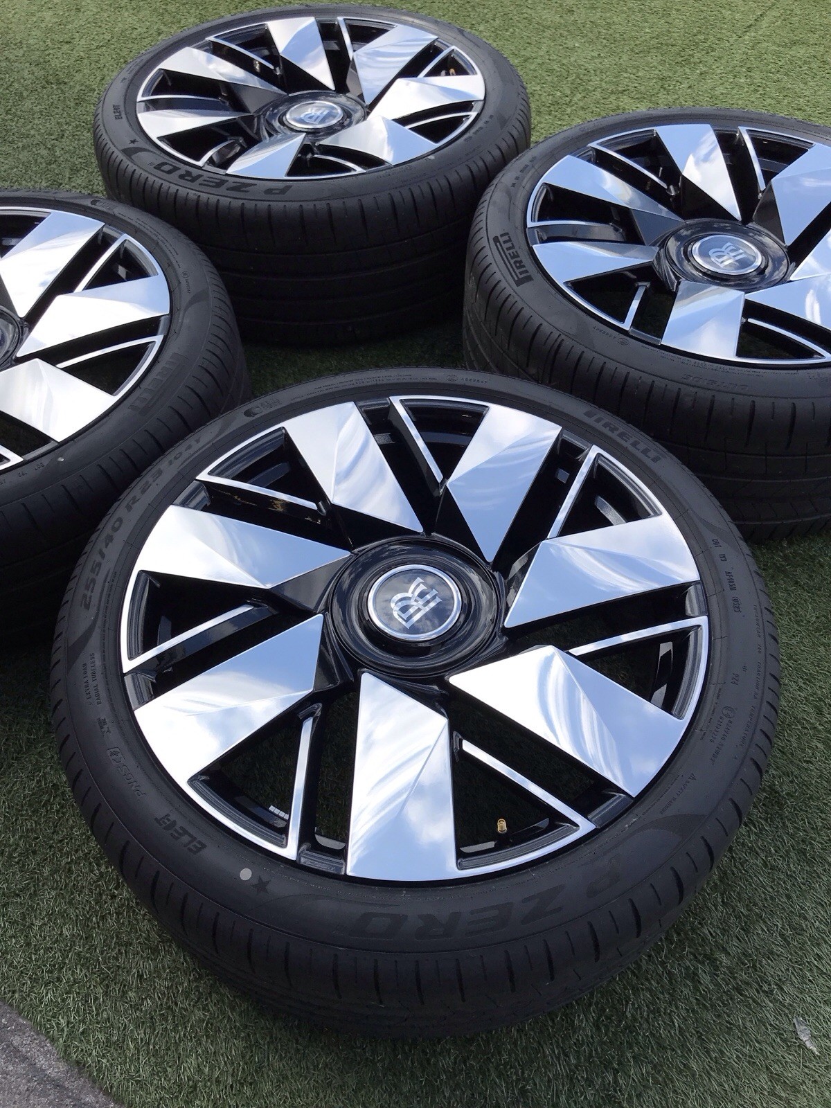 23 ROLLS ROYCE RIMS TIRES NEW TAKE OFFS CULLINAN 2025 STOCK FACTORY WHEELS
