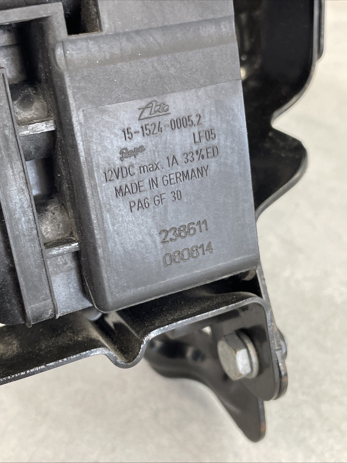 2009 Bentley Continental Flying Spur Air Ride Suspension Compressor 3D0616005M