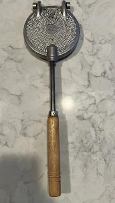 Vintage Maid of Scandinavia Pizzelle Iron Cookie No. 4 Vitantonio Mfg. No. 504
