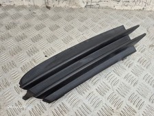 Volkswagen Scirocco 2010 Vorne links Unteres Gitter dreiteilig vorne 1K8853665B