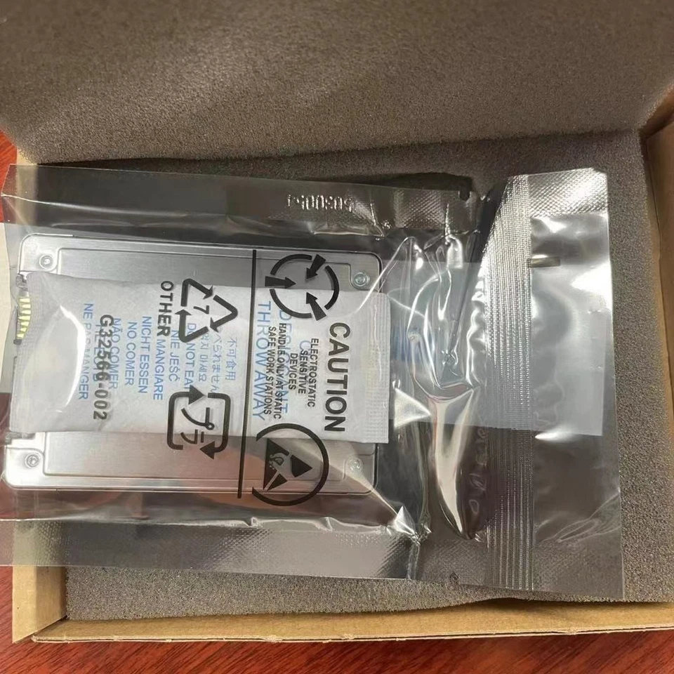 200GB Intel SSD 1.8" S3700 Solid State Drive SSDSC1NA 200G3 USATA 5DV10270 - Image 3 of 4