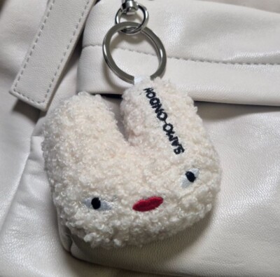 SAMO ONDOH Tokiyom Keychain / Eco Shearling Ivory Charm / Korean
