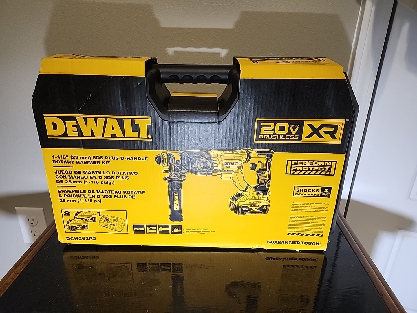 DEWALT 20V Cordless SDS Plus Rotary Hammer Drill DCH263R2 with 1-1/8 Inch Capacity