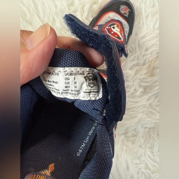 Zapatillas iluminadas Paw Patrol para niños pequeños talla 9 Chase and Marshall Foto 2 de 4