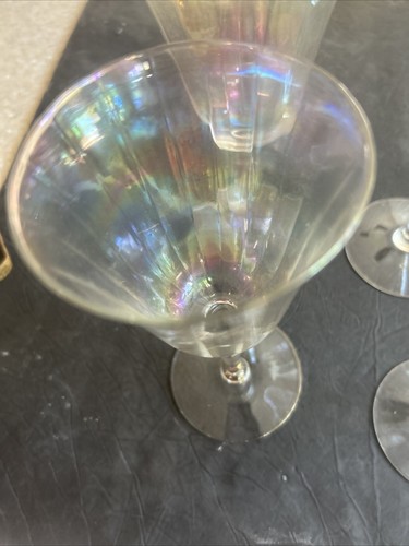 Iridescent Art Wine Glass set of 4 four 7.0 tall 3" at Top Holds 3/4 Oz - Picture 3 of 6