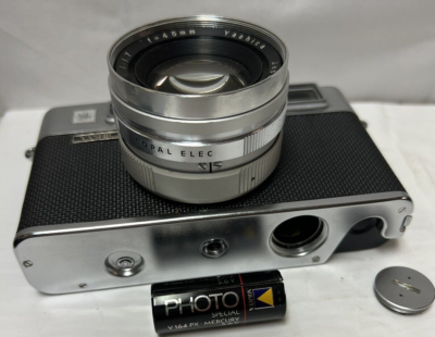 Yashica G Electro 35 Film Camera W Color-Yashinon DX 1:1.7 f=45MM