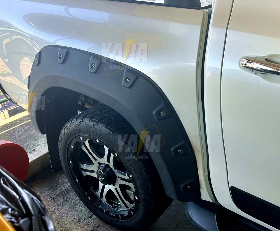 Pocket Fender Flares Suitable for Toyota Hilux GUARD ARCH Matt Black 2018-2020 - Image 3 of 4