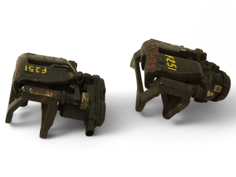 2010 - 2012 Audi S4 B8 Caliper Brake Stop Rear Right Left Set Of 2 8K0615403a Foto 4 de 4