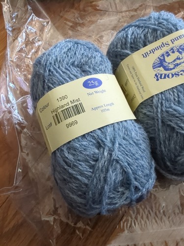 Jamieson's Shetland Spindrift Group Of 3; 115 yards 25g Each Highland Mist 1390 - Picture 2 of 3