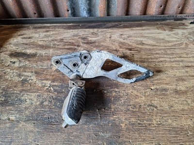 2007 Suzuki Bandit GSF 1250 - Left Hand Side Foot Peg Rest & Bracket Mount
