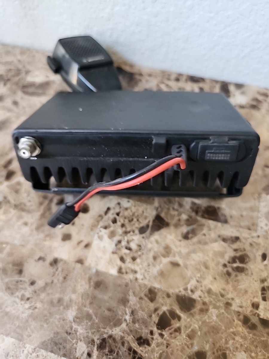 Motorola Radius M1225 LS M44DGC95A2AA Two Way Radio w/ Handset Mic