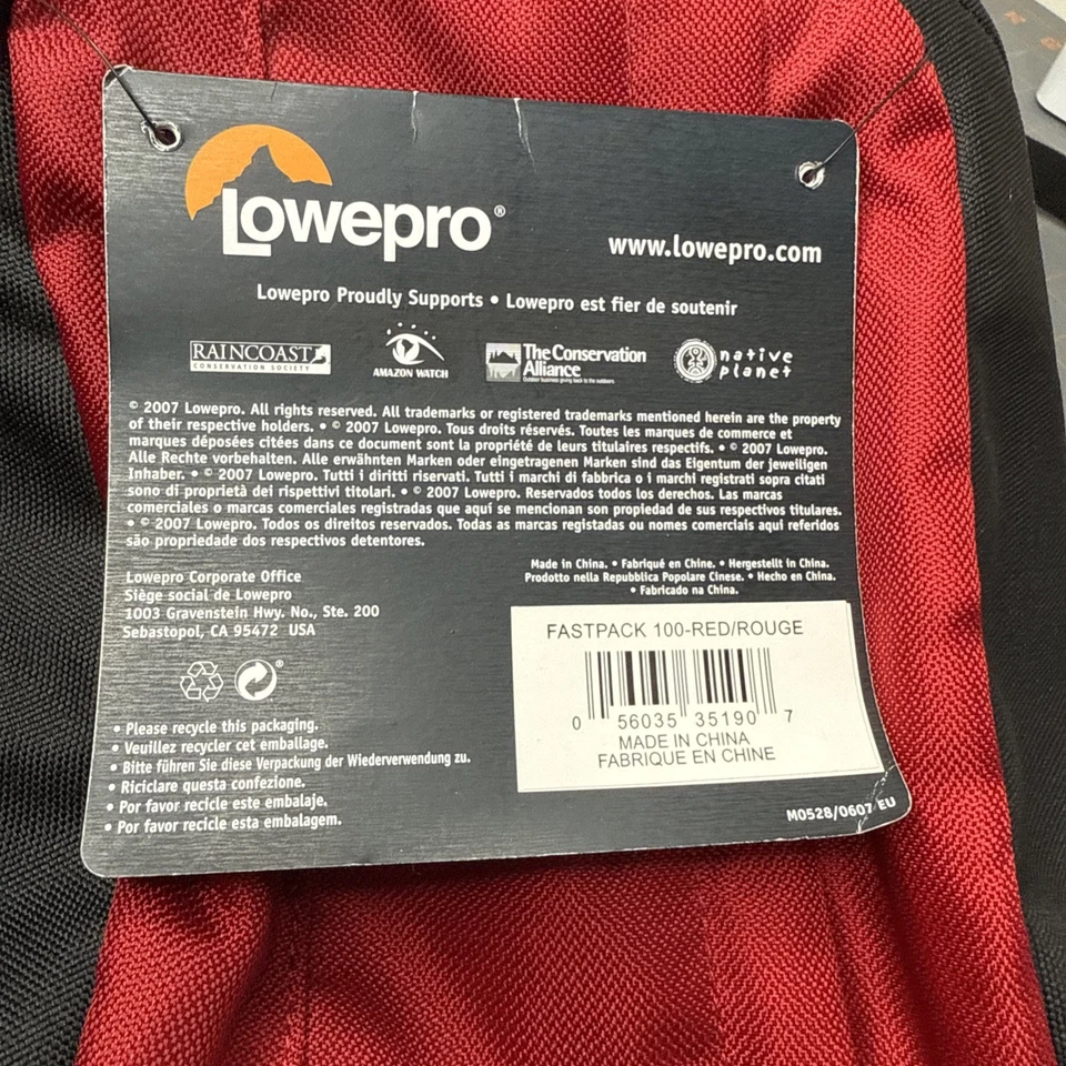 Lowepro Fastpack 100 Camera Backpack, New With Tags. - Image 3 of 4