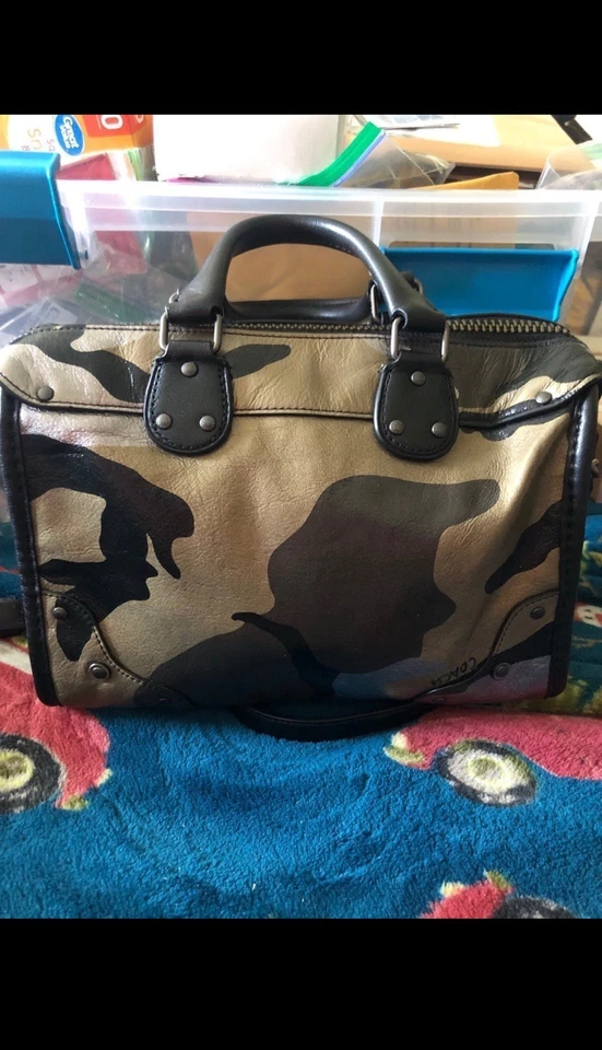 CARTERA COACH RHYDER 24 EN CUERO METÁLICO ESTAMPADO CAMUFLAJE #33769 EXTREMADAMENTE RARA Foto 4 de 4