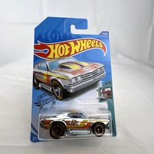 Hot Wheels 1:64 1969 Chevrolet Chevelle Tooned Chrome Muscle Car Diecast 15/250