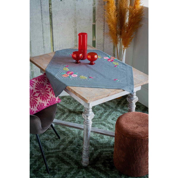"Vervaco Tischdecke Plattstich Set \"Feurige Blumen\", Stickbild Vorgezeichnet, 80X"-image