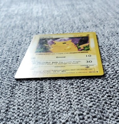 Pokemon Red Cheeks Error Shadowless Pikachu rare 58/102 Near Mint