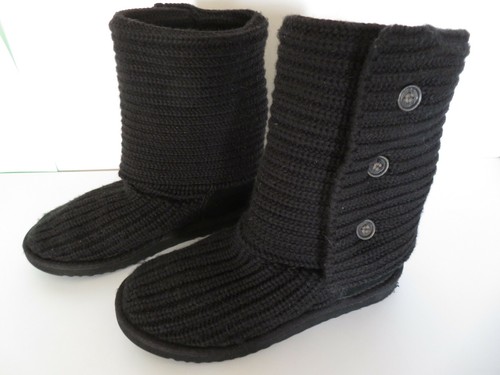 Ugg Australia CARDY Triple Button Knit 
