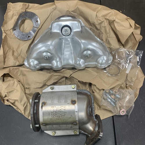 Catalytic Converter w/ Integrated Exhaust Manifold Dorman 673-439 Returned Item