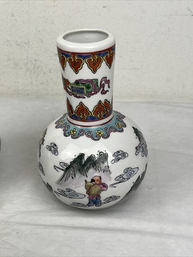 Vintage Pair of 6" China old world Porcelain Figure Stories Vases - Picture 10 of 14