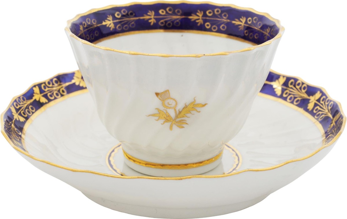SECOND PERIOD WORCESTER TEA CUP AND SAUCER 1792-3