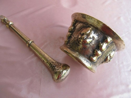 Mortier et pilon en bronze ancien pharmacie apothicaire - Picture 7 of 7