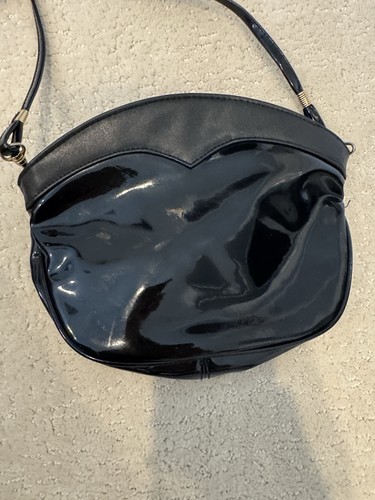 Vintage Barney’s New York Women’s Black Patent Leather Crossbody Bag - Afbeelding 4 van 7