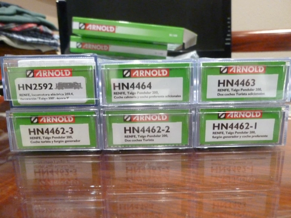 TALGO 200 RENFE CON LOCOMOTORA 269 DIGITAL COMPLETO (10 COCHES) DE ARNOLD - Imagen 3 de 4
