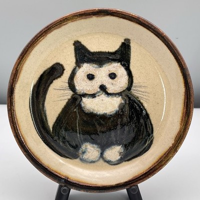 Janet Resnik BLACK CAT North Carolina STUDIO ART POTTERY Signed 8.5 PLATE Rustic