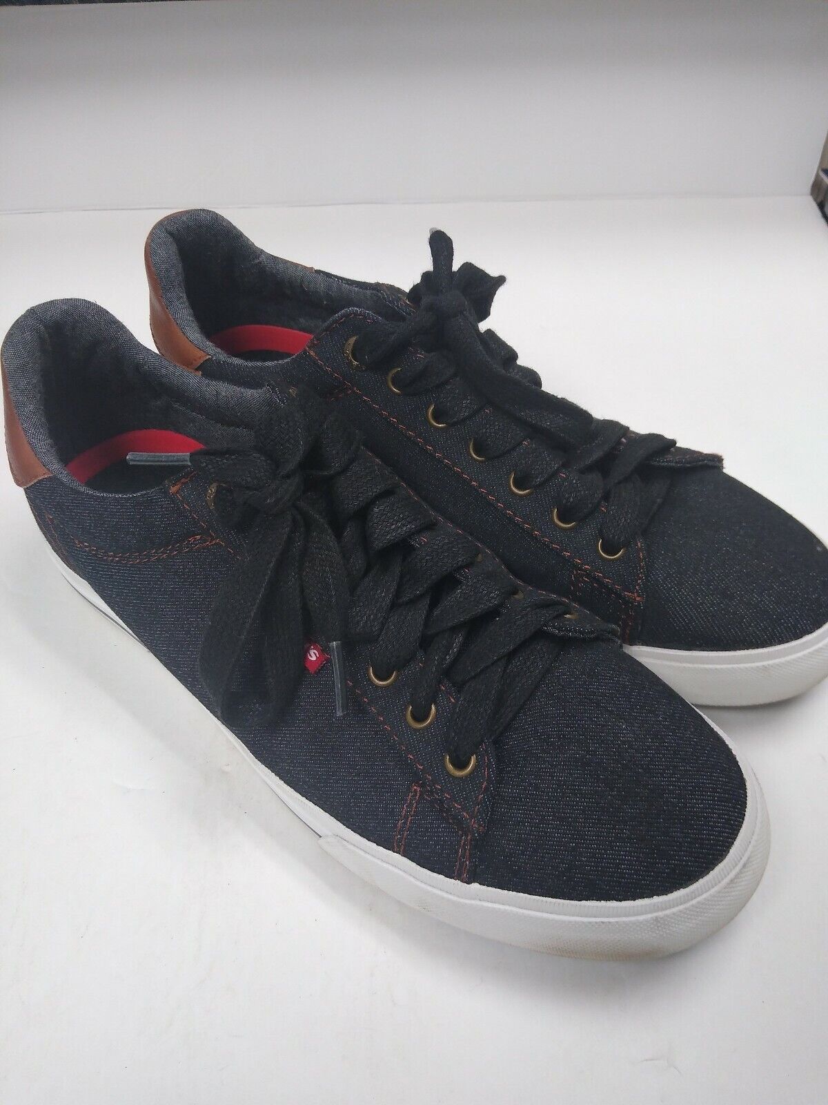 LEVIS Comfort, Men's tennis shoes SIZE 8 Black denim… Gem